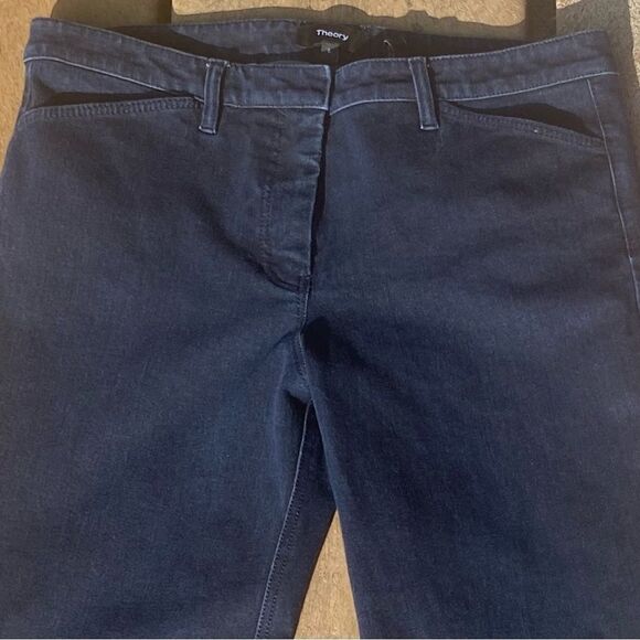 Theroy Wm’s Sz 6 Blue Dark Wash Bootleg Denim Jeans - Picture 2 of 5